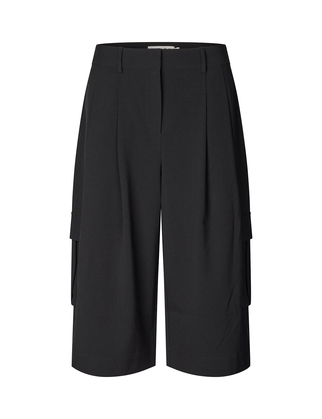 Emeliba-M_Black_Packshot_0